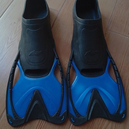 Children's swimming fins like new, size 35-36, blue