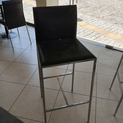 Cafeteria stools like new, set of 5, black leatherette