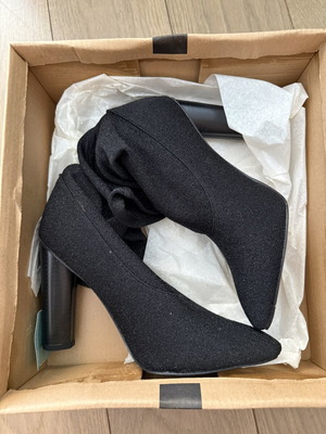 JK London ankle boots, size 37, black lurex texture