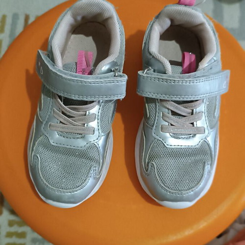 Children's Silver Athletic Shoes Size 26 Like New