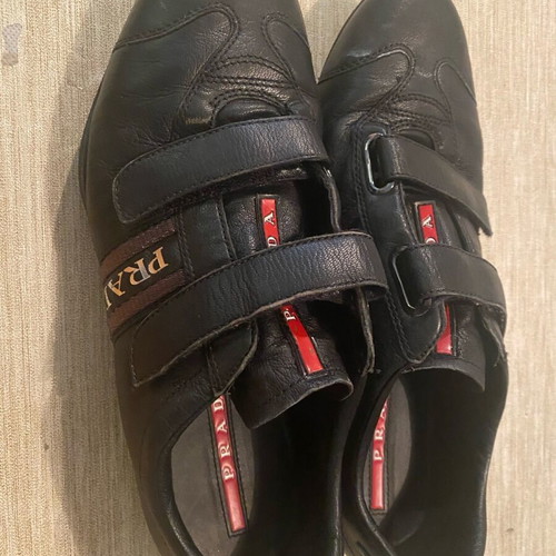 Prada leather shoes like new, size 43