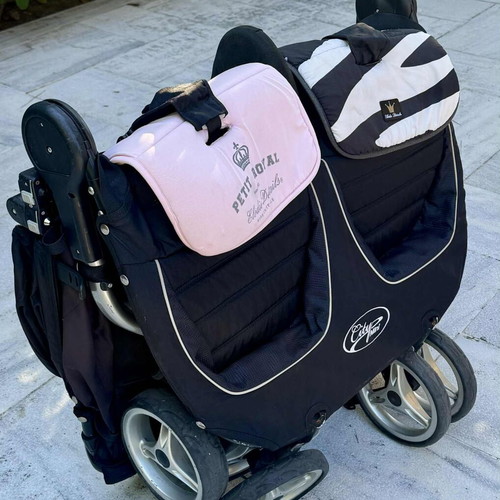 City Mini Double Baby Jogger twin stroller like new with double front wheels