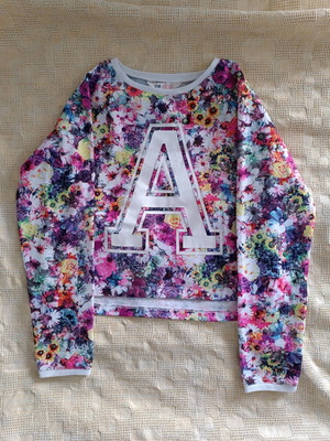 H&M crop long-sleeve top like new, multicolor, ages 12-14