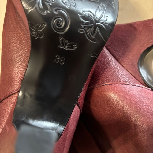 Les Lolitas women's boots size 36 used, red