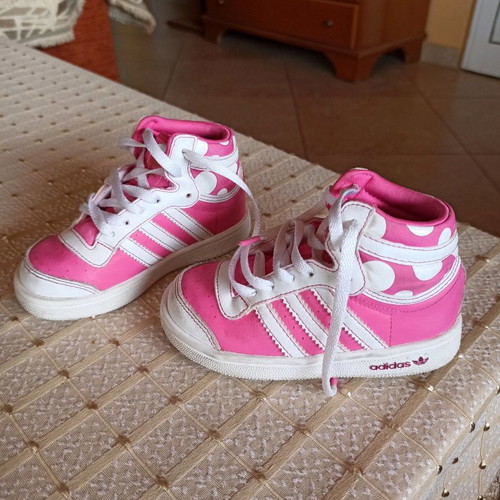 Βρεφικά παπούτσια Adidas μεταχειρισμένα, UK no6, ανατομικά