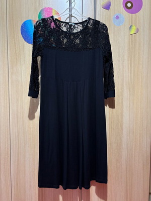 Aristocratic black dress with lace like new