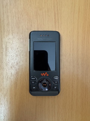 Sony Ericsson W580i Walkman τηλέφωνο