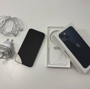 iPhone 13 Midnight 256gb (+φορτιστης + ενσύρματα ακουστικά Apple)