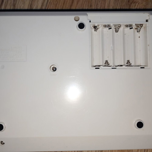 Casio Casiotone MT-11 keyboard used, missing battery cover and knobs