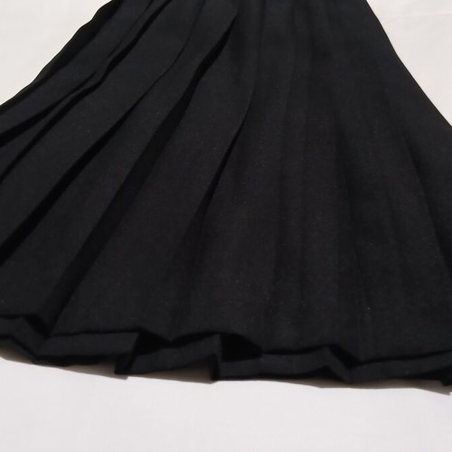 Black pleated skirt A-line size M like new