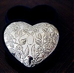  Ασημένια κοσμηματοθήκη σε σχήμα καρδιάς