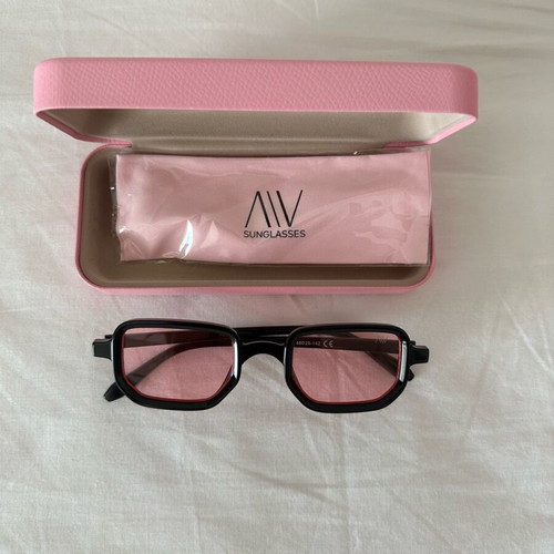 AV Sunglasses sunglasses like new, black and pink