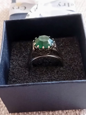 Vintage ring with large green stone adjustable size like new