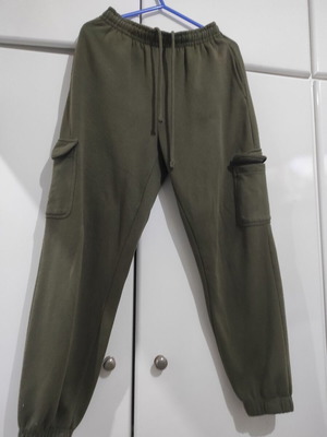 Παντελόνι φόρμας Terranova μέγεθος M μεταχειρισμένο, πράσινο