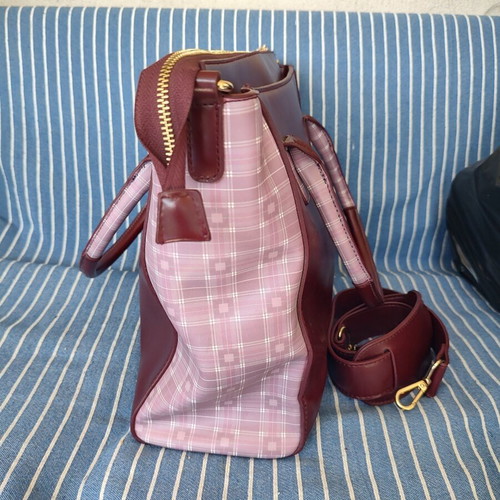 DOCA women's handbag shoulder bag burgundy with plaid details