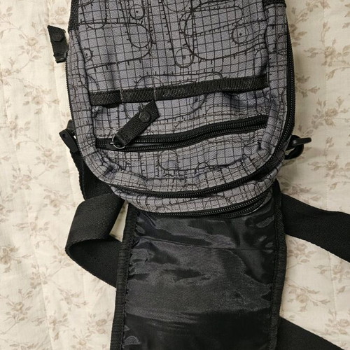 Caterpillar shoulder bag like new, gray