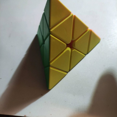 Speed Cube Pyramid Ziina Star new with fast and smooth rotation