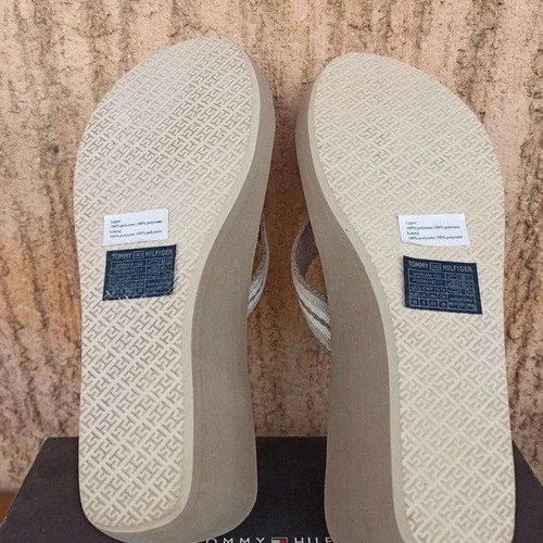 Tommy Hilfiger Myriam 10D Wedge Sandals New Size 39 Desert Sand
