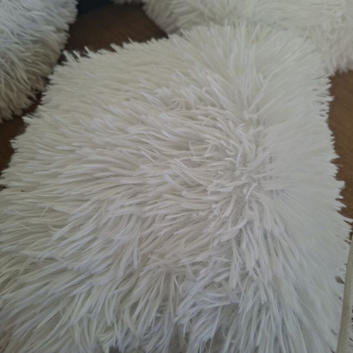Fluffy decorative pillows like new, set of 4, 35 and 30 cm