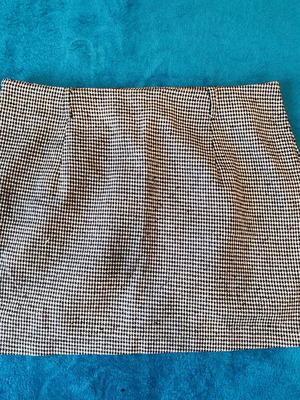 Mini skirt grey houndstooth Shein like new, size XXXL