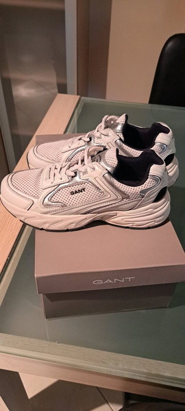 Λευκά σνίκερ Gant