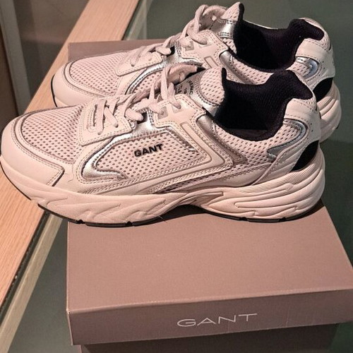 Gant sneakers white with silver like new, size 37, athletic