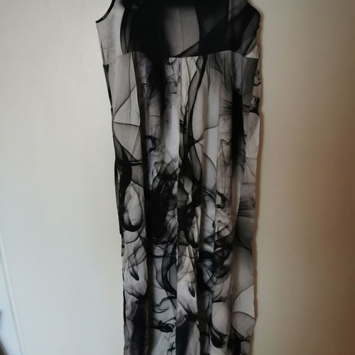 Helmi maxi dress with abstract smoky print, size M, new