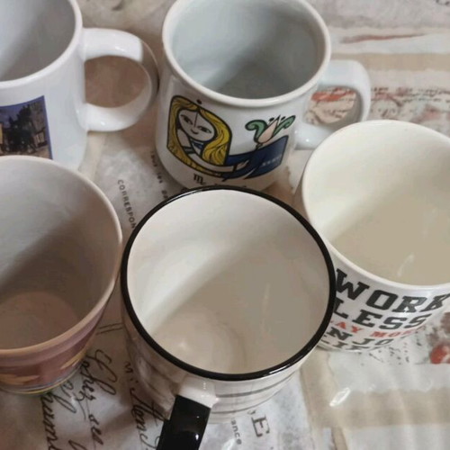 Cup rack for cabinet used