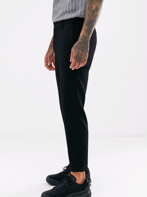 Bershka Skinny Cropped Fit black pants like new size 42/32