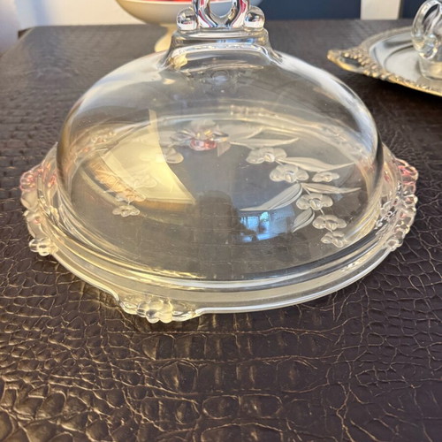 Vintage crystal serving dish used with lid
