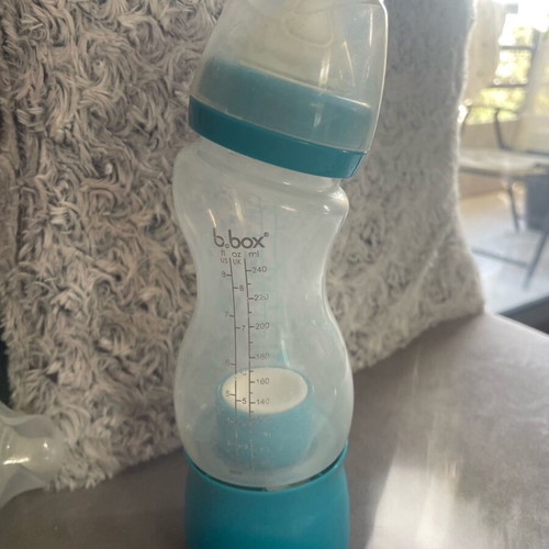 B.box baby bottle with milk powder dispenser like new