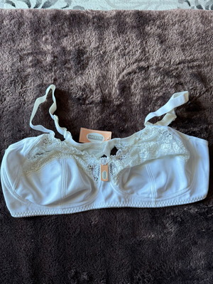 White bra 95C new