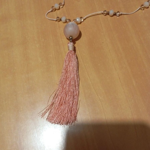 Necklace like new, pink