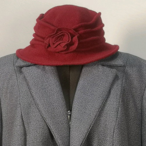 Vintage Karfil burgundy hat like new, Greek production