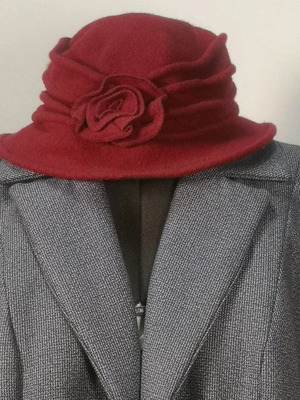Vintage Karfil burgundy hat like new, Greek production