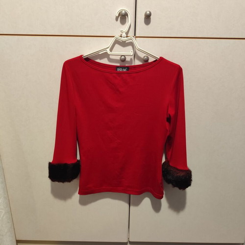 BSB blouse used red with fur details on cuffs