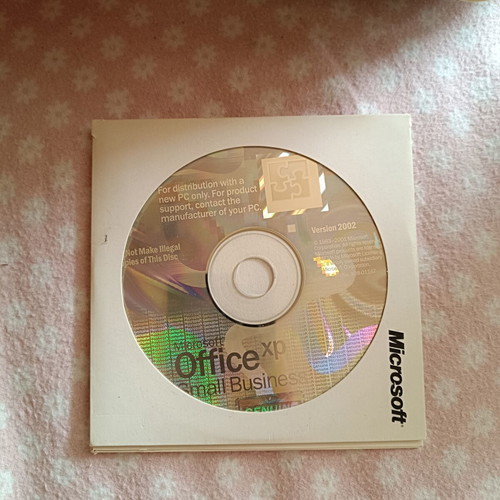 Microsoft Office software like new, no scratches