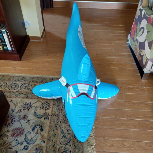 Bestway Shark inflatable sea float with handles like new (175 x 90 m)