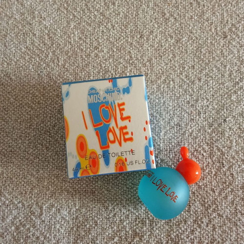 Moschino Cheap and Chic I Love Love Eau de Toilette mini perfume