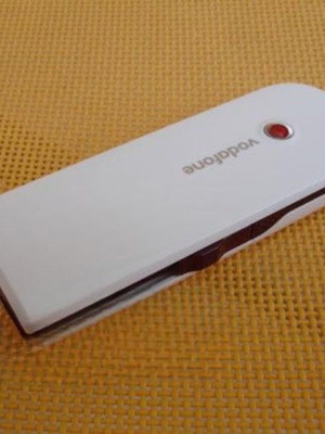 Vodafone Mobile Broadband model H 4505 USB stick like new
