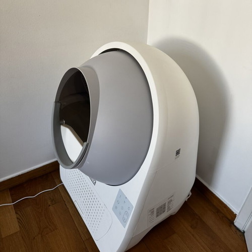 Catlink Pro X Ultra smart cat litter box like new with genuine step
