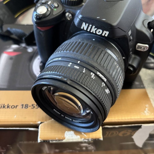 Nikkon D60 camera like new
