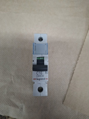 Legrand TX³ C16 1P 16A 6000A μονοπολικός μικροαυτόματος