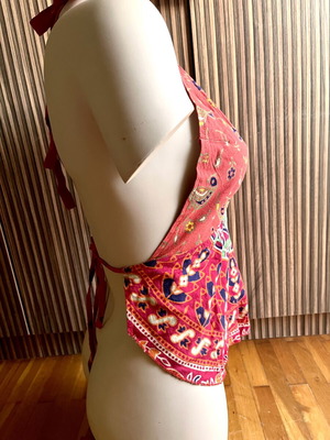 Boho backless blouse like new, red with floral details, one size