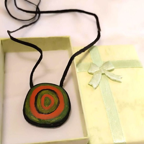 Hand-painted pendant with leather and leather cord new
