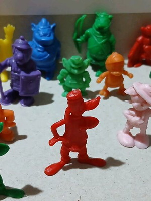 Bozo Lucky Cup ice cream toys, pack of 22
