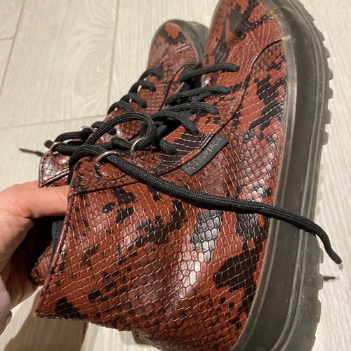 Superga leather ankle boots like new with snake pattern in burgundy and black
