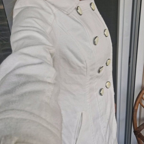 Peacocks white coat medium like new
