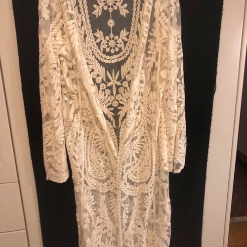 Lace cardigan ethnic boho women's size M/L like new, beige