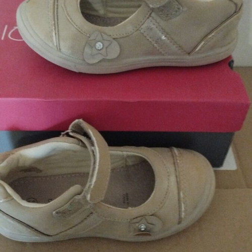 Girl Saxo Blues ballerinas size 26 used, beige